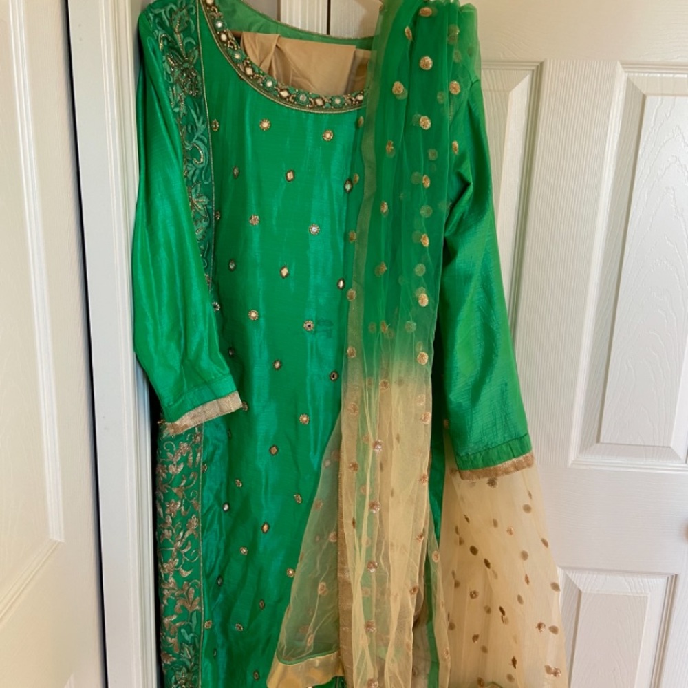 Indian kameez size 44